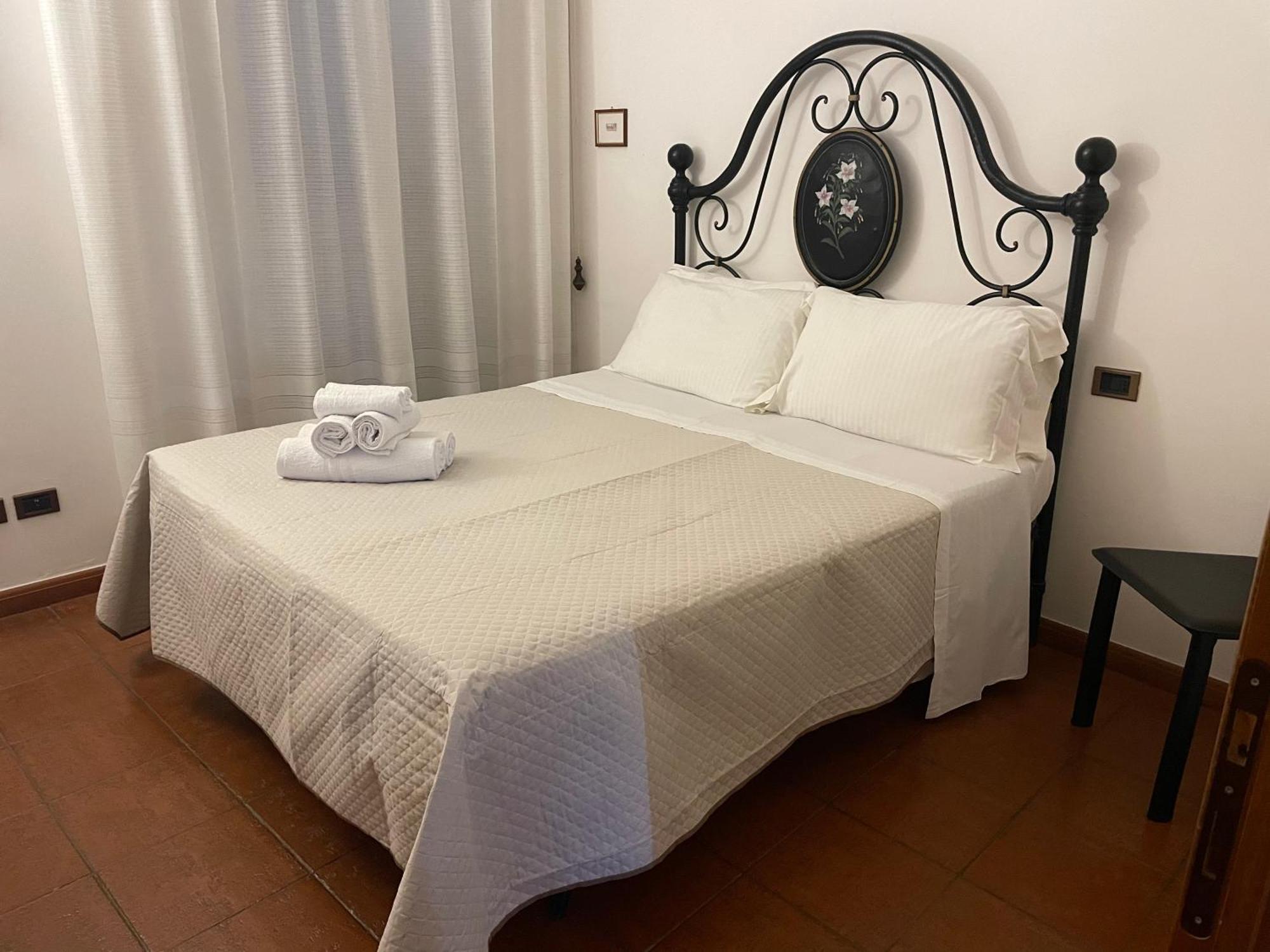 Happy House - Porta San Giacomo Apartment Assisi Exterior photo